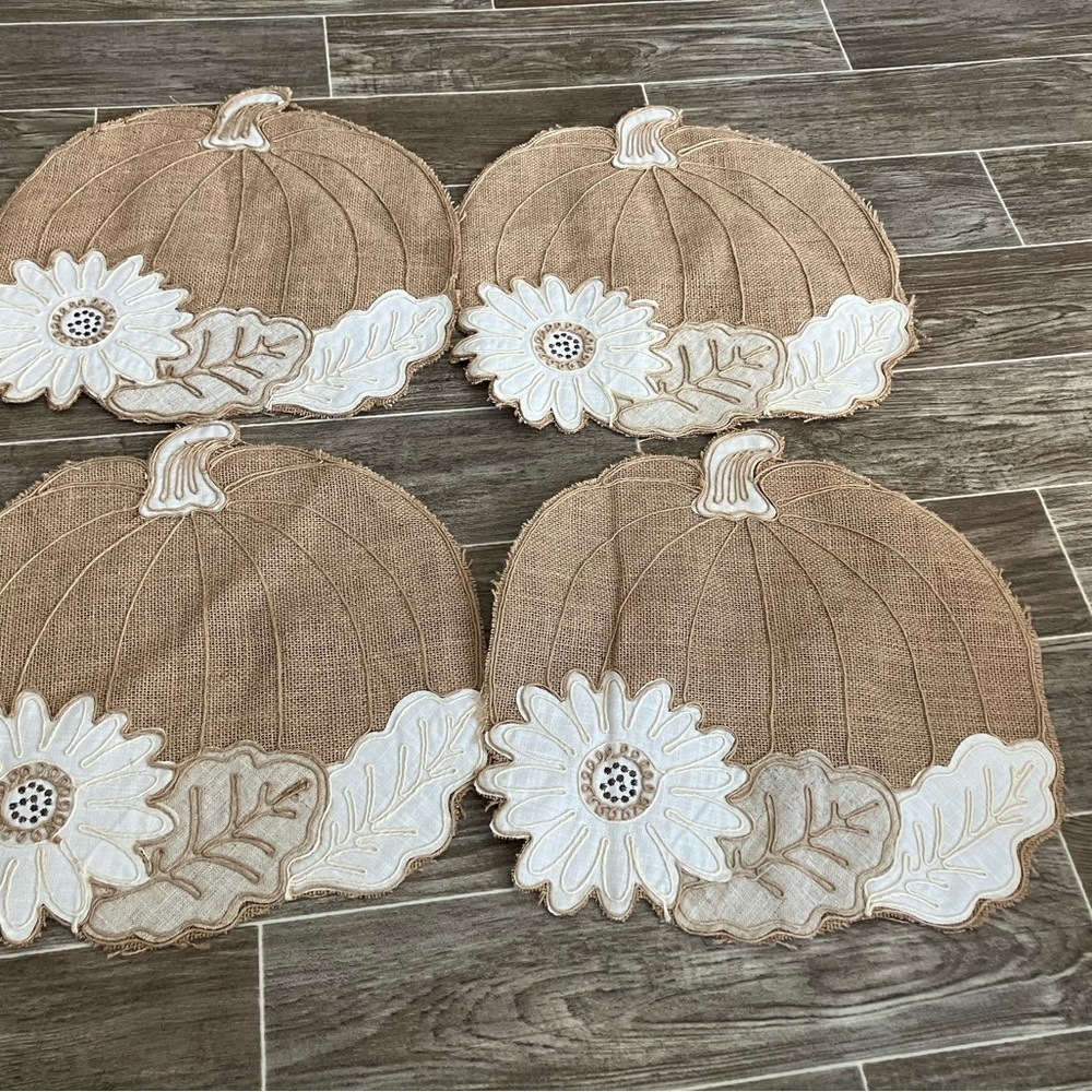 Rustic Pumpkin Placemats with Floral Design